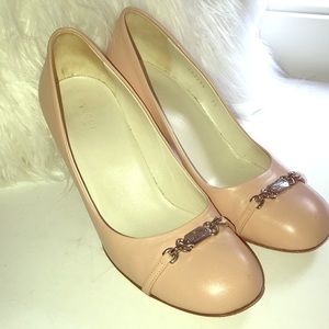 Authentic Gucci pale pink pumps